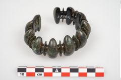 Foto von Bronzebuckelarmreif (NHMW-PRAE-025790)